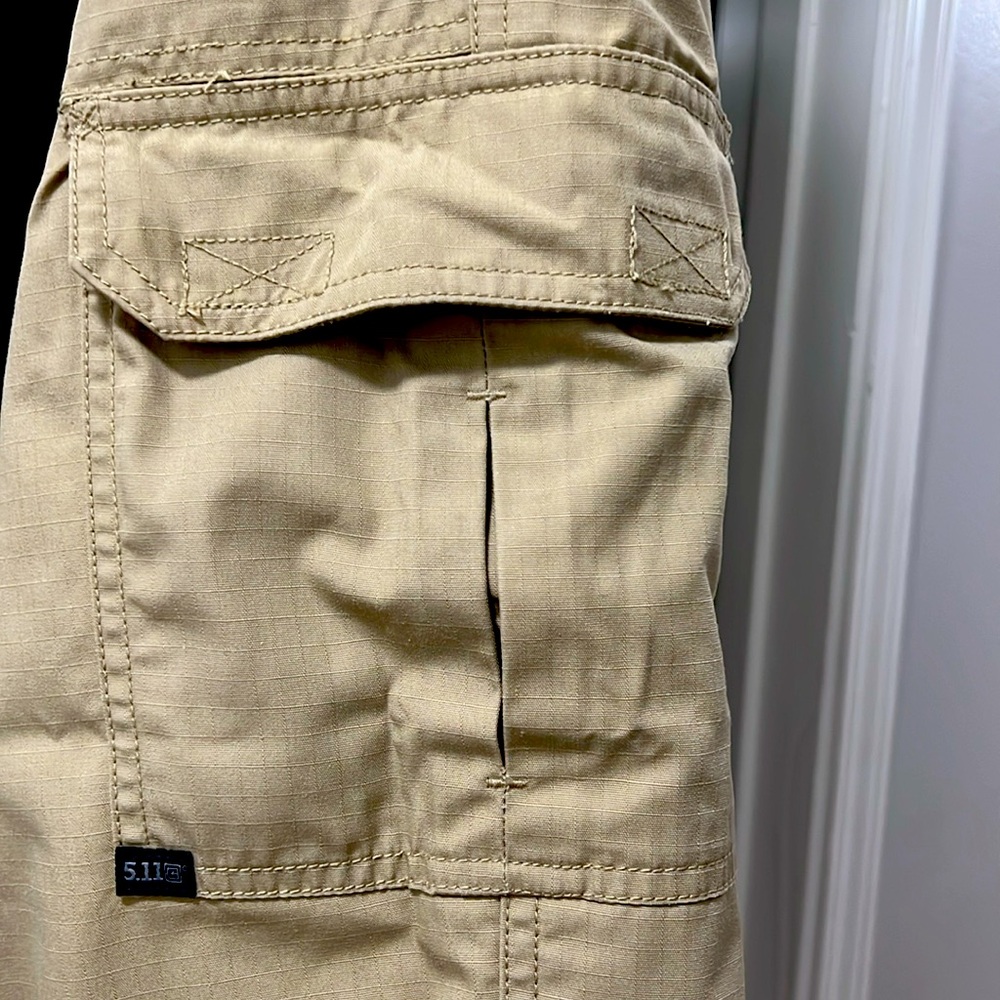 Like New - 5.11 Tac-Lite 38 x 32 Khaki